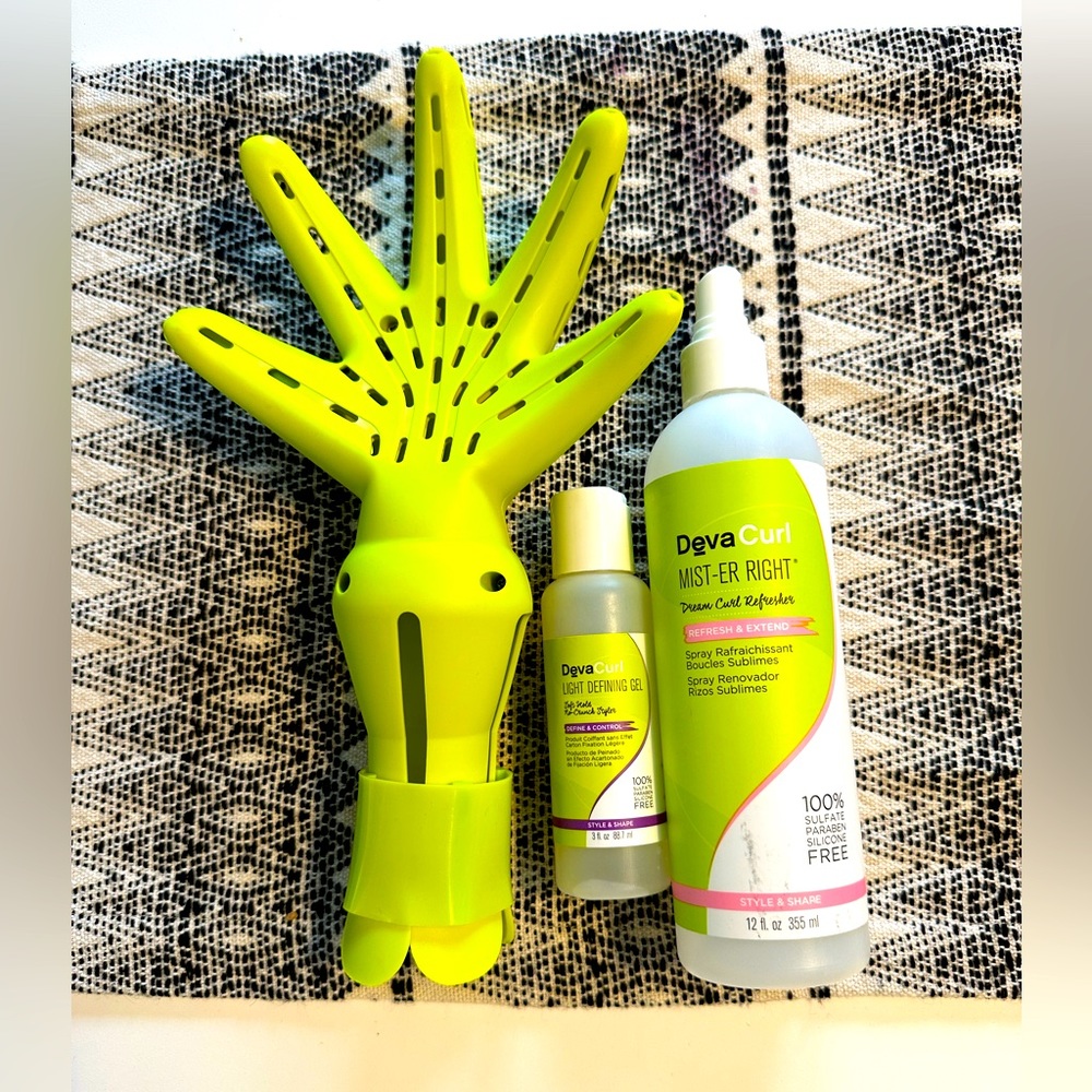 Deva curl diffuser with bonus product! Diffuser used only a few times